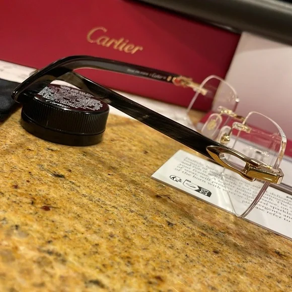 Cartier Genuine Buffalo Horn Eyewear CT0453O-001.Brand new authentic.Buffs